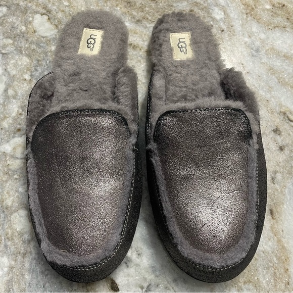 UGG Women's Lane Metallic Slipper Gunmetal size 8 - Picture 11 of 11